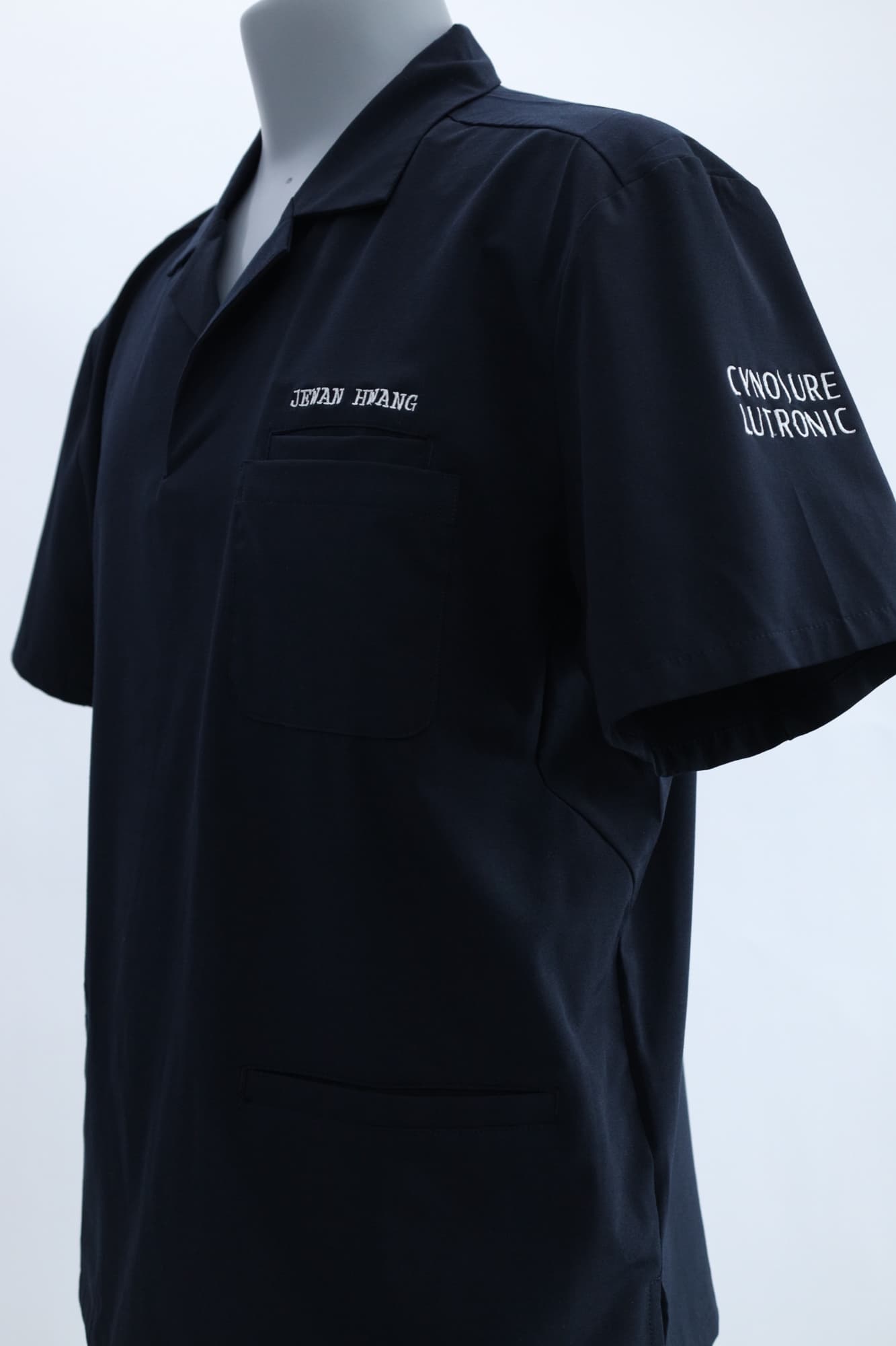 로고 자수